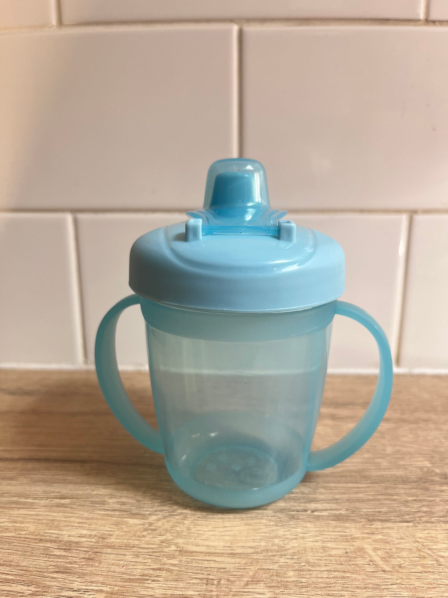 Sippy cup with handle- blue